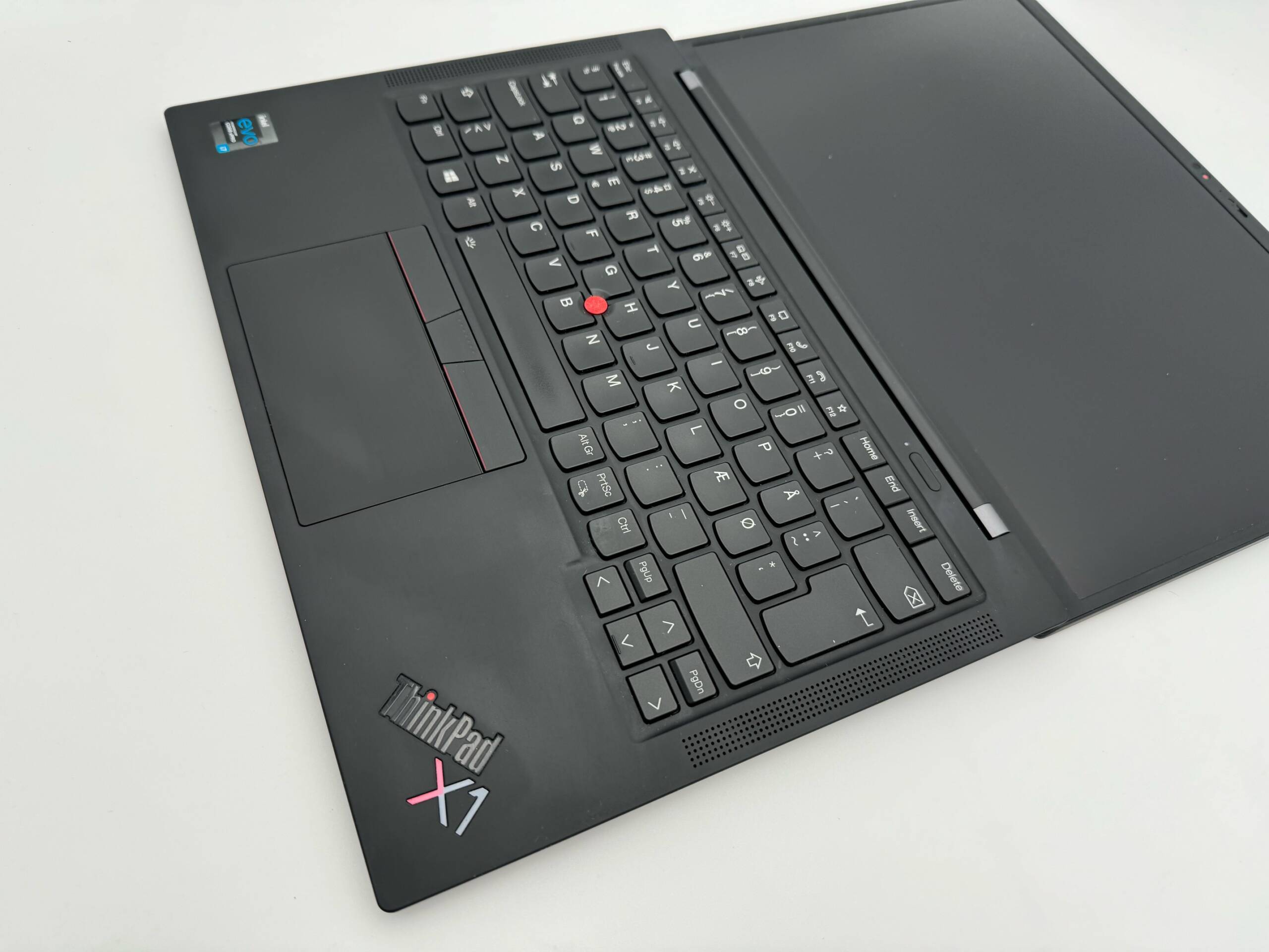 Windowsノート本体 ThinkPad X1 Carbon Gen9 i7 1185G7 32G 4K Windowsノート本体 ThinkPad X1 Carbon Gen9 i7 1185G7 32G 4K